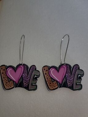 Graphic LOVE Heart Dangle Earrings - Pink, Purple & Tan